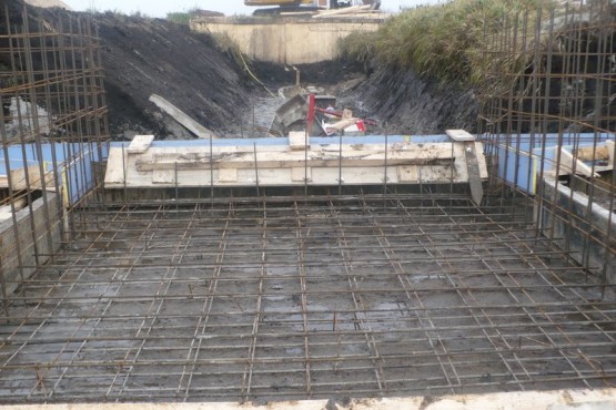 Budowa urządzeń hydrotechnicznych.