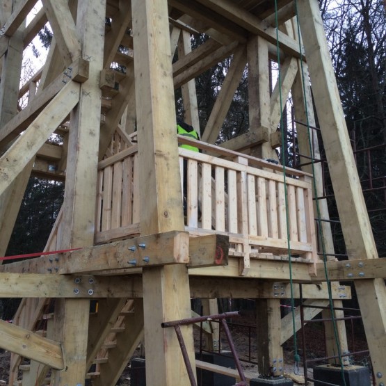 Budowa wieży widokowej.