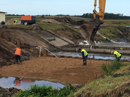 Naprawa jazu kozłowego na rzece Gołdapa.