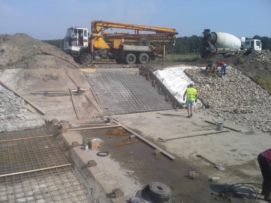 Naprawa jazu kozłowego na rzece Gołdapa.