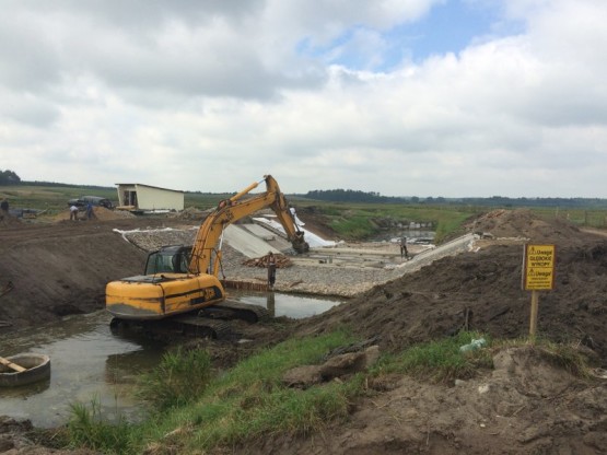 Naprawa jazu kozłowego na rzece Gołdapa.